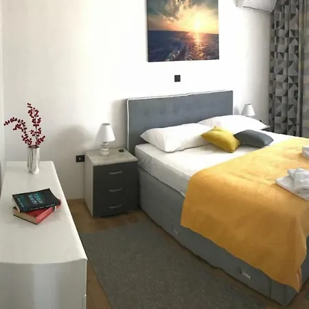 Villa Mare - With Heated Pool