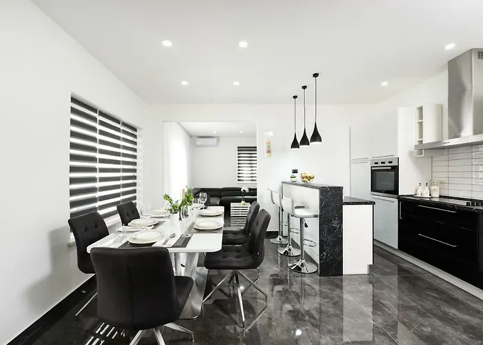 别墅 Mare - With Heated Pool 扎达尔