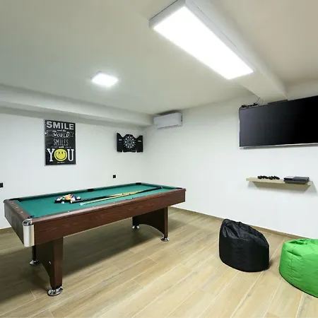 Villa Mare - With Heated Pool *