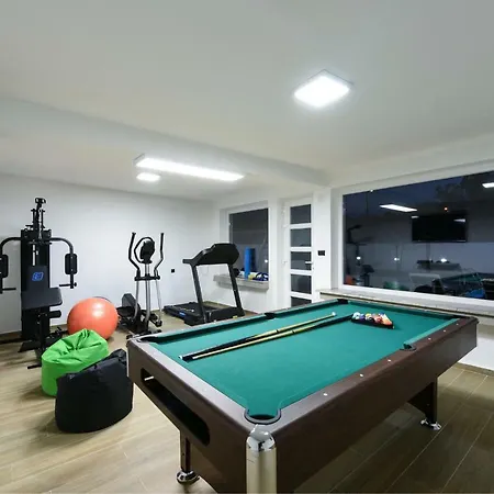 Mare - With Heated Pool Вилла Задар